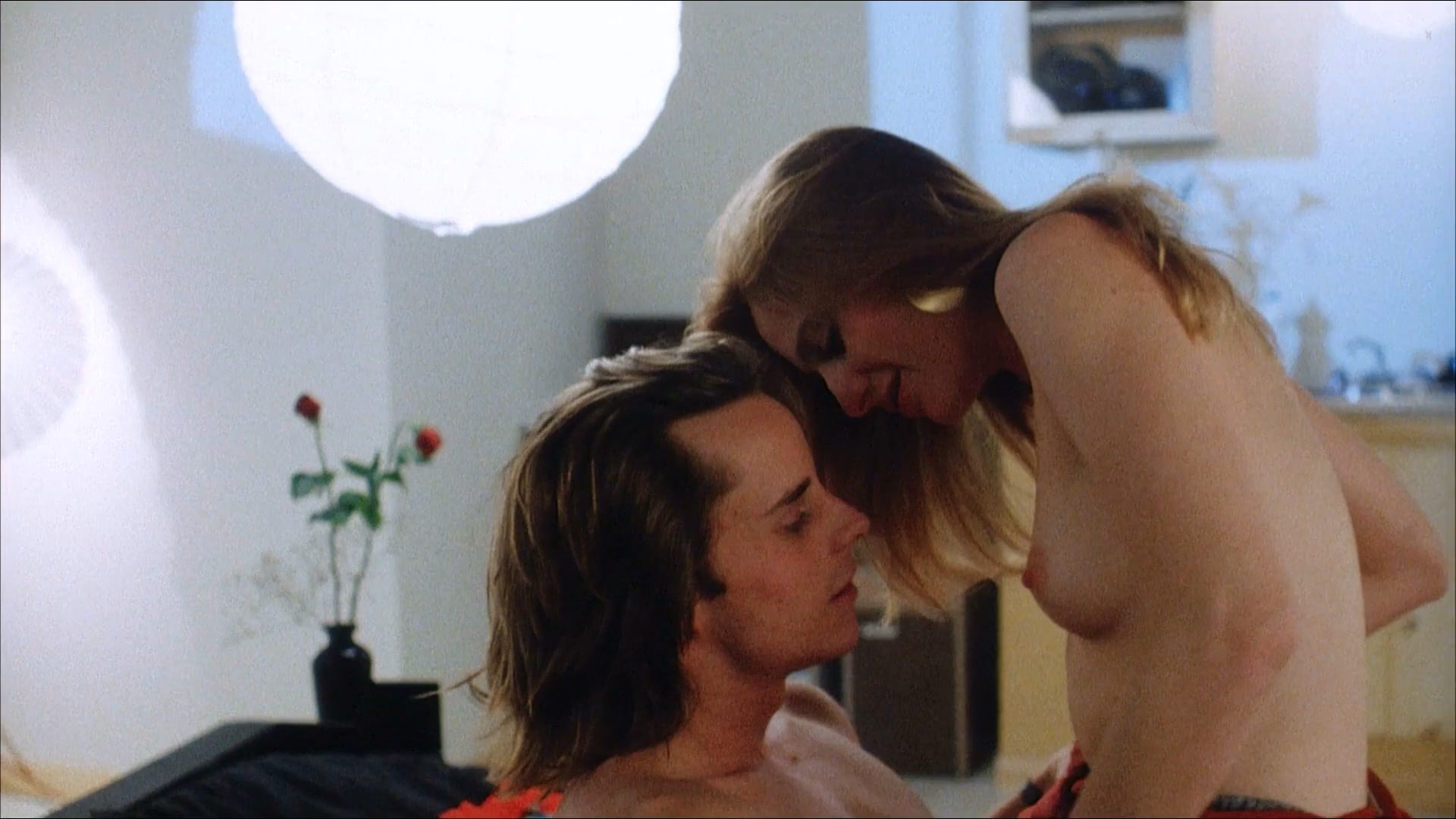 Juliet Mills Topless