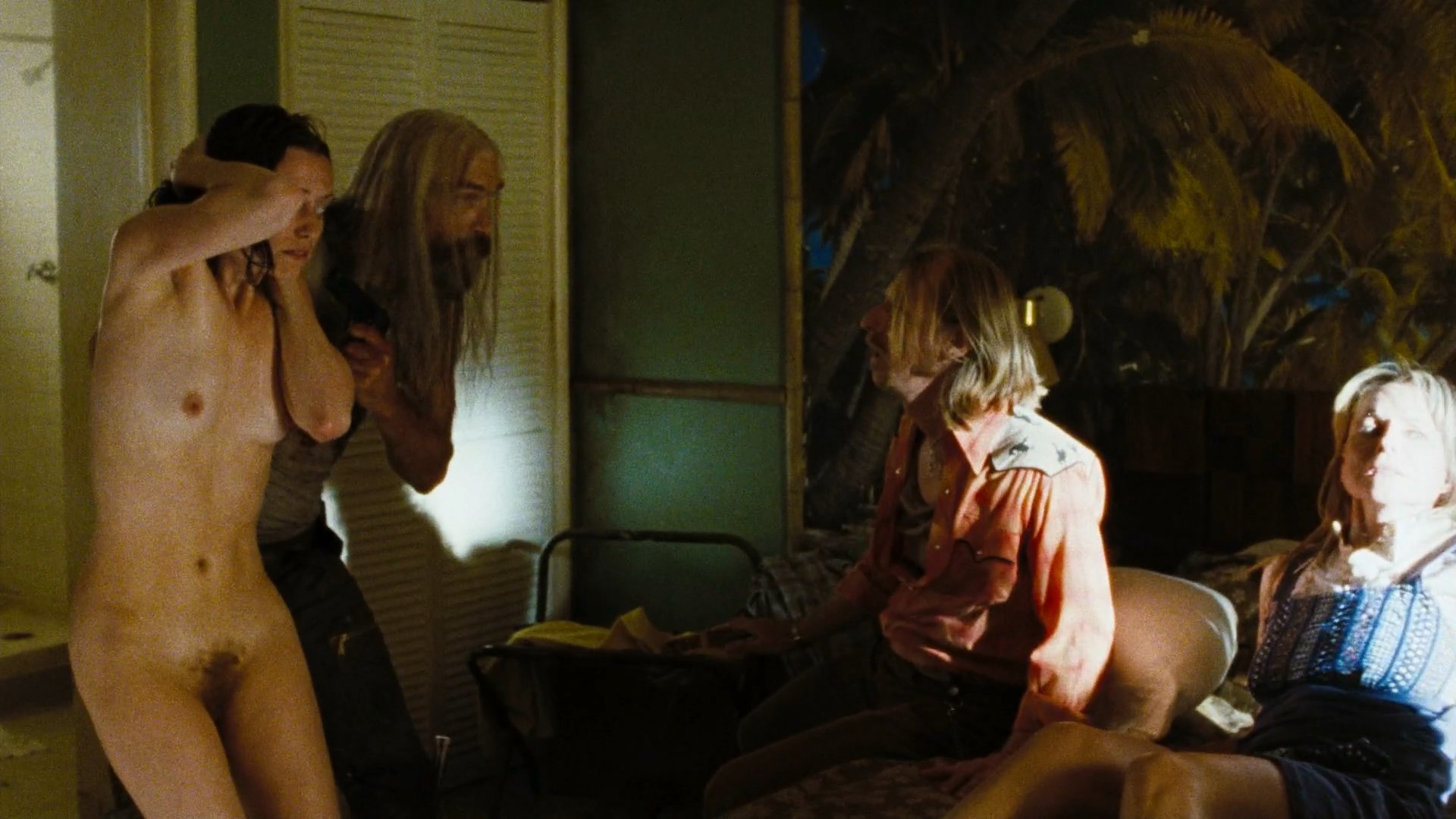 Kate Norby, Sheri Moon Zombie - The Devil’s Rejects (2005) HD 1080p